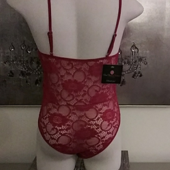 NWT Sexy Red lace bodysuit - Picture 6 of 6